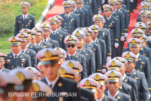 887 Perwira Transportasi  BP3IP Jakarta dan Poltekpel Banten Diwisuda