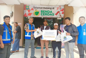 Empat Desa di Sepanjang Tol Jagorawi dan Sedyatmo Dapat Bantuan Sembako