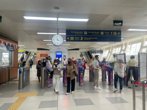 Pasca Diresmikan Presiden, LRT Jabodetabek Padat Penumpang 