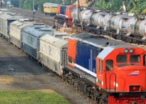 Angkutan Massal Berrbasis Rel Turunkan Biaya Logistik Melalui Skema Joint  Venture