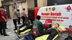 Polda Metro Jaya Gelar Donor Darah.