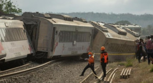 DJKA Kirim Bantuan Evakuasi Rangkaian Kereta, Jalur Sentolo Wates Untuk Sementara Ditutup