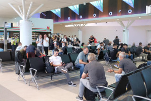 Bandara Lombok  Kebanjiran  Penumpang MotoGP