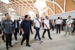 Tim Official FIFA Gunakan Fasilitas Moda Transportasi KA Cepat Jakarta-Bandung