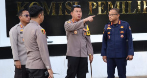 Ribuan Personil  Disiagakan Mengamankan Pengundian  Nomor Urut Capres – Cawapres Di Gedung KPU RI