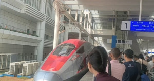 KCIC Optimalkan Stasiun  Karawang  Melayani  Penumpang Kereta cepat