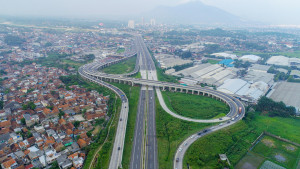 Volume Lalu Lintas  Meningkat   Di Ruas Tol Jabotabek dan Jawa Barat