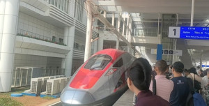 Sejak Beroperasi KA Cepat Telah Melayani  1.028.216    Penumpang