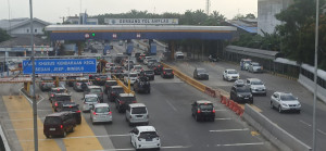 Ruas Tol di Luar Pulau Jawa Mulai Kembali Kebanjiran Kendaraan