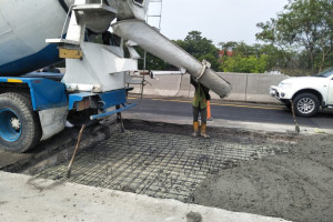 Ruas Jalan Tol Jakarta-Cikampek Kembali Dilakukan Perawatan Rutin
