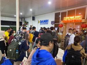 Saat Libur Panjang DAMRI Kebanjiran Penumpang