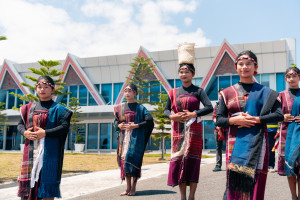 Para Pembalap dan Kru F1 Powerboat Danau Toba Mulai Berdatangan