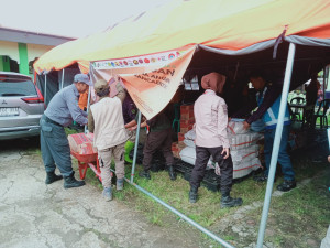 Jasa Marga Salurkan Bantuan Kemanusiaan Korban Angin Puting Beliung  di Kabupaten Bandung dan Kabupaten Sumedang