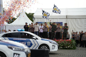 Kapolri Lepas Pemudik Gratis