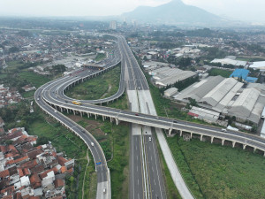 Ruas Tol Area Jabodetabek Kambli Dipadati  Kendaraan