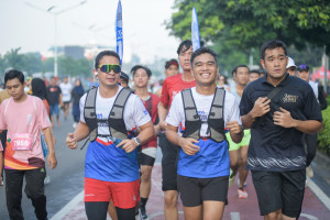 Ratusan  Pelari Ikuti Lari Bersama 10 KM