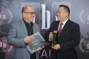 BTN Menerima Best Savings Bank Award di Thailand