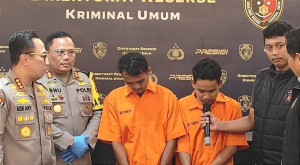 Mayat Terbungkus Sarung. Polisi Tangkap Dua Terduga Pembunuhnya