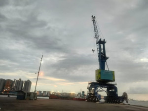 YOR di Terminal Jamrud Nilam Mirah Tanjung Perak Surabaya Rendah