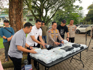 Kurir Narkoba Ketangkap  Membawa 45 Kg Sabu