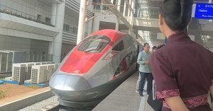 Whoosh Layani  2,6 Juta Penumpang di Semester I -2024,