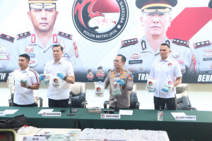 Ditresnarkoba Polda Metro  Amankan 5 Kg Sabu dan 20.000 Ekstasi.