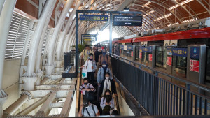 KAI Melakukan Uji Coba Penambahan 14 Perjalanan LRT Jabodetabek