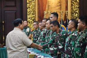 Pesan Menhan Prabowo Pada  Nakes TNI  Yang Akan Tugas di Gaza
