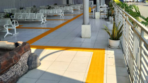 DAMRI Fasilitasi Jalur Khusus Bagi Penyandang Disabilitas