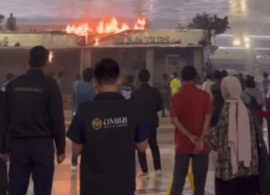 Tenant F&B Terminal 3 Bandara Soetta  Terbakar,  Penerbangan Berjalan Normal, Api Cepat Dipadamkan