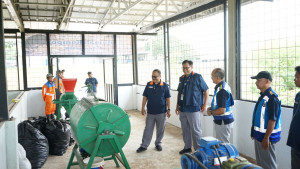 Jasa Marga Salurkan Bantuan Mesin Pengurai Sampah di Rest Area  KM 88 B Tol Cipularang