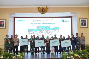 Jasa Marga Bersama PERURI dan RIU Serahkan Beasiswa  Kepada Putra-Putri TNI/Polri