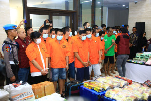 Ngeriii .....Laksanakan Perintah Presiden, Polri Sita Berton-ton Narkoba