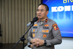 Tiga Terduga Teroris Jaringan Anshor Daulah Ditangkap Densus 88