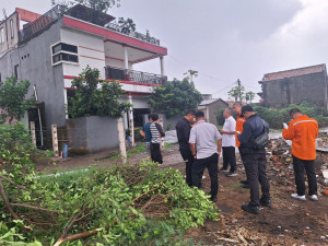 Akibat Angin Puting Beliung Sejumlah Perjalanan KA Cepat WHOOSH Terganggu