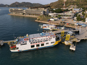 ASDP  Kerahkan Armadanya, Memobilisasi Masyarakat Terdampak Erupsi Gunung  Lewotobi di Jalur Sape-Labuan Bajo