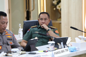 Panglima TNI Hadiri Video Conference Bersama Presiden Soal  Penanggulangan Bencana di NTT