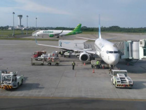 Erupsi Gunung Lewotobi, Calon Penumpang Diingatkan Perhatikan Status Penerbangannya di Tiga Bandara ....
