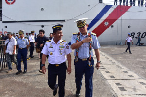 Bakamlah Sambut Kapal Coast Guard Filipina BRP Gabriela Silang  di dermaga  Bitung
