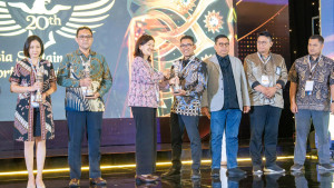 Pertama,  Pelindo Solusi Logistik Raih Penghargaan Asia Sustainability Report Rating (ASRRAT) 2024