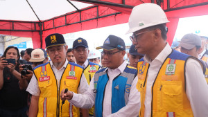 Menteri PU Tinjau  Ruas  Jalan Tol Probolinggo–Banyuwangi Segmen Gending–Kraksaan