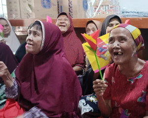 Peduli Lansia, ASDP Salurkan Bantuan ke  Yayasan Pusaka di Kwiitang