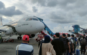 Penurunan Harga Tiket Penerbangan Menggerus Pendapatan Maskapai dan Bandara