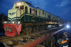 Rel Yang Tergeser Akibat Bajir   antara Stasiun Karangjati dan Stasiun Gubug, Kembali Normal 