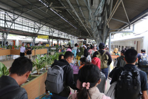 Calon Pemudik Lebaran 1446 H  Borong Tiket Kereta, Okupansi Capai 100 Persen