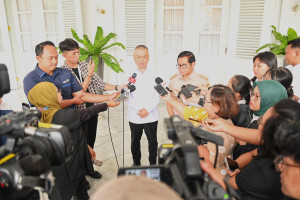 Menhub Dudy Datangi Balai Kota :  Partisipasi Pemprov DKI Jakarta Sangat Penting 