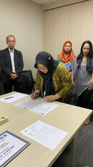 Ahli Waris Almarhum Sukirno Pelaut Yang Meninggal Di Kapal Asing Terima Asuransi Rp 1.848.493.400