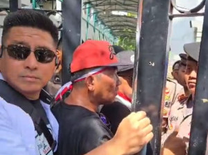 APTRINDO Geruduk Kemenhub, Ini Jawaban Tegas Menhub Dudy : Siapa Yang Larang, Silahkan Beroperasi