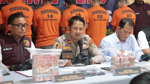 Polisi Tangkap Delapan Pelaku Peredaran Uang Palsu, Menyita 23.297 Lembar Uang Palsu