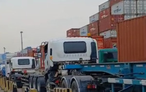 Pengendapan  Barang, Depo Overload,  Tanjung Priok  Nyaris Lumpuh,  Trucking  Jadi Korban